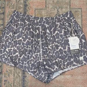 NWT Vuori shorts